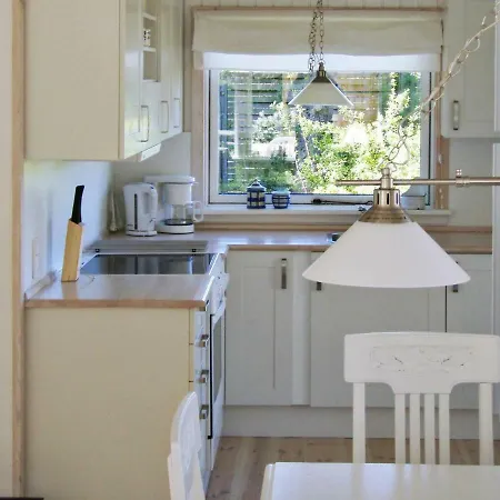 Three-bedroom Holiday In Dronningmolle 4